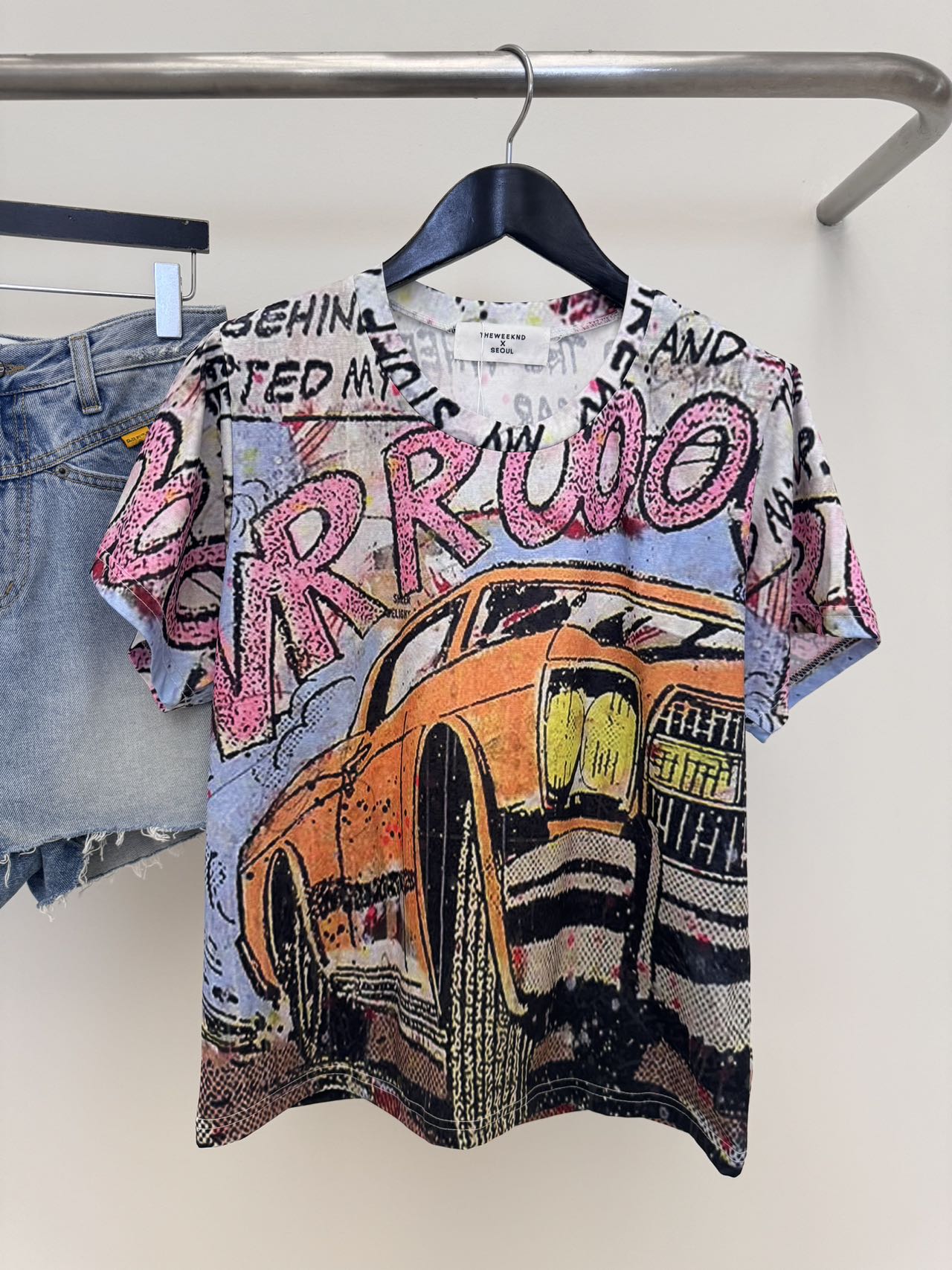 Thin material cart Tee