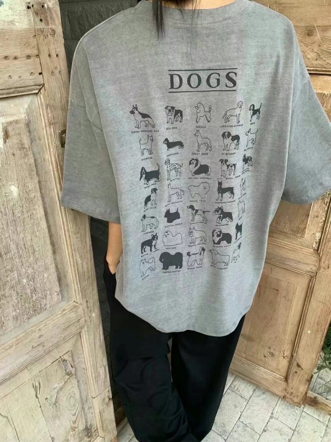 背“DOGS” Tee