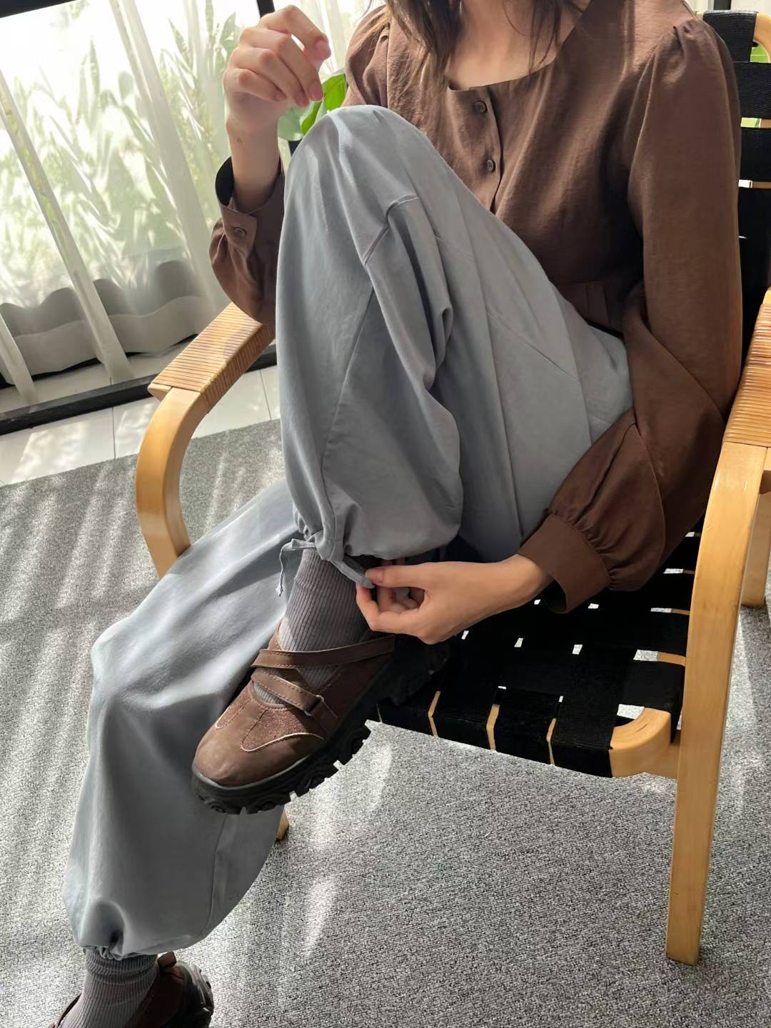 橡筋腰束腳西褲