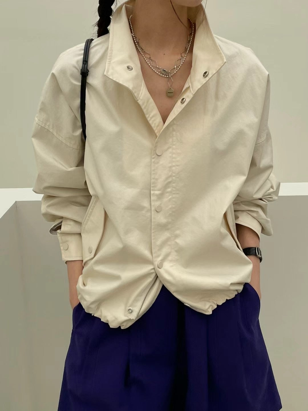 button collar jacket