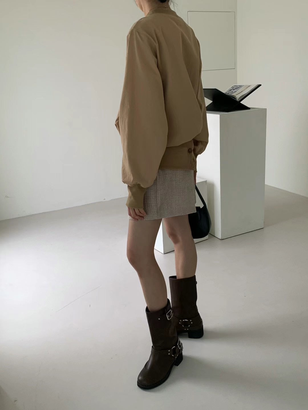 Foot-binding slip-on Tee