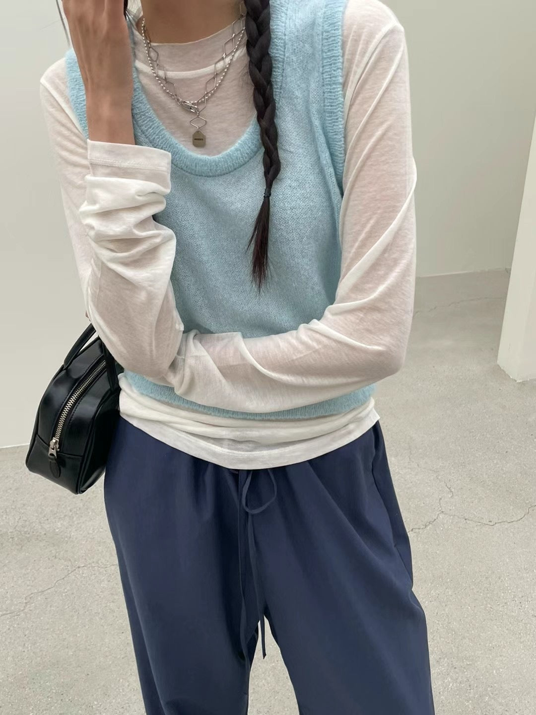 Thin material base Tee