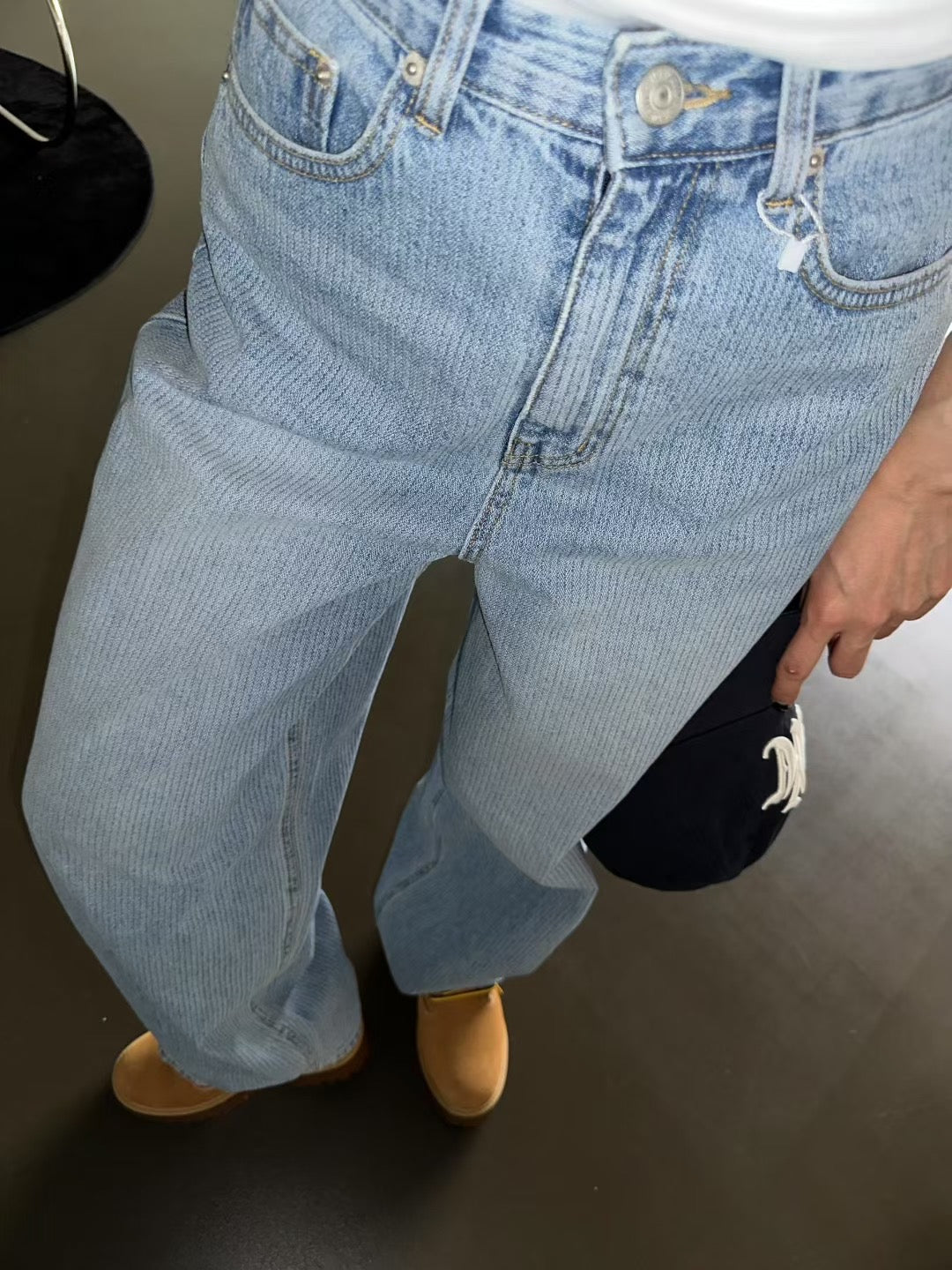 暗直紋闊腳牛仔褲