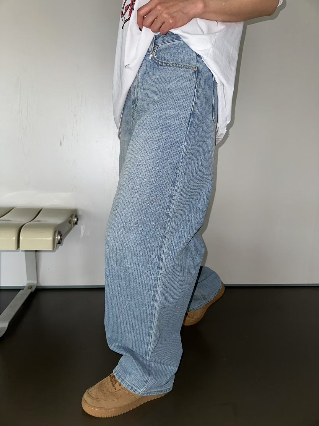 暗直紋闊腳牛仔褲