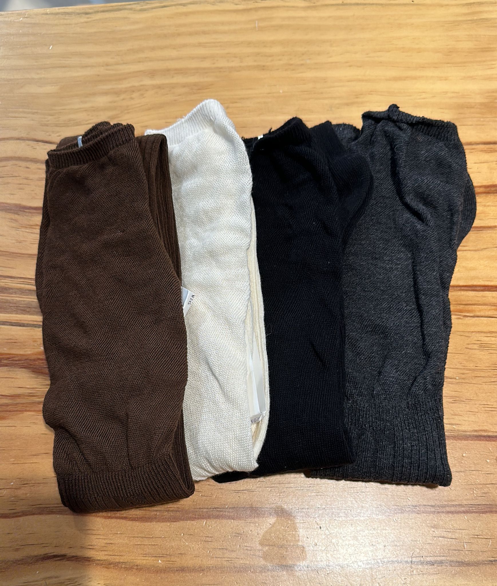 Solid color pile socks