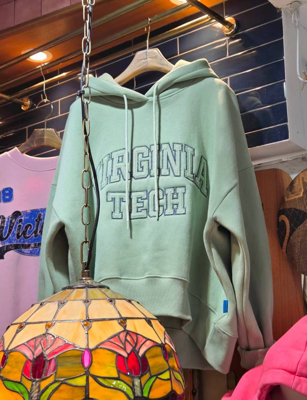 “VIRGINIA”有帽抓毛衛衣