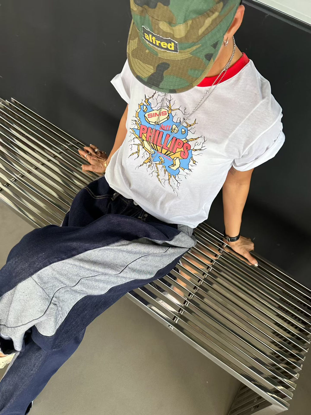 “Phillips”領拚色Tee