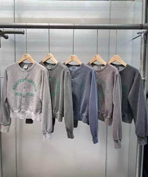 英文字洗水啪鈕外套