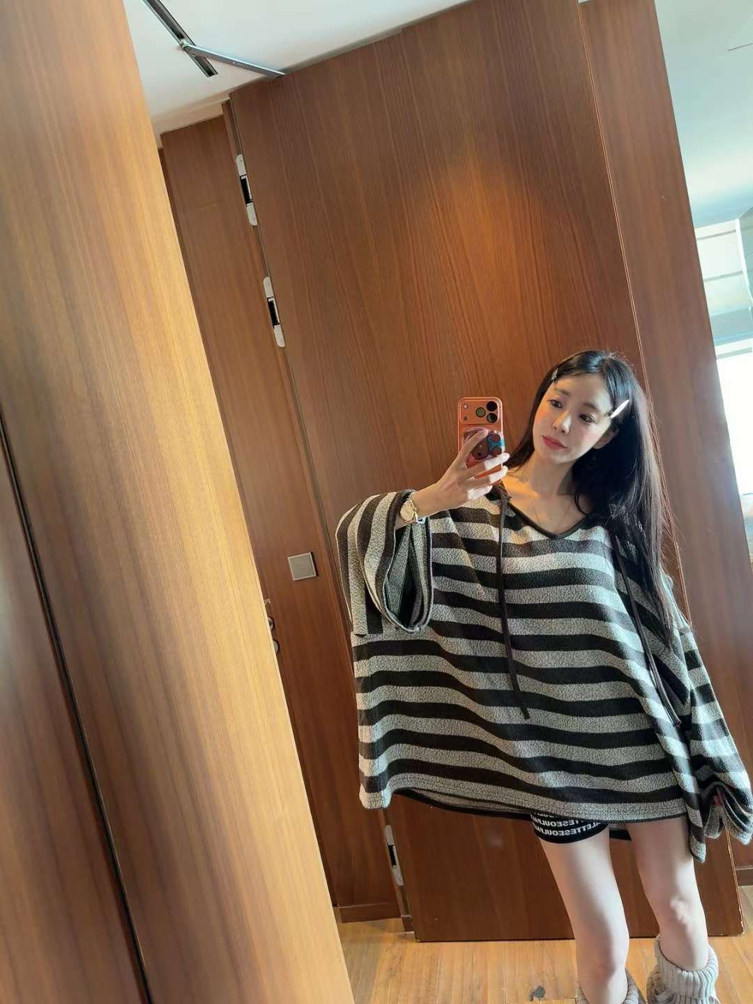 橫間有帽長冷連身裙