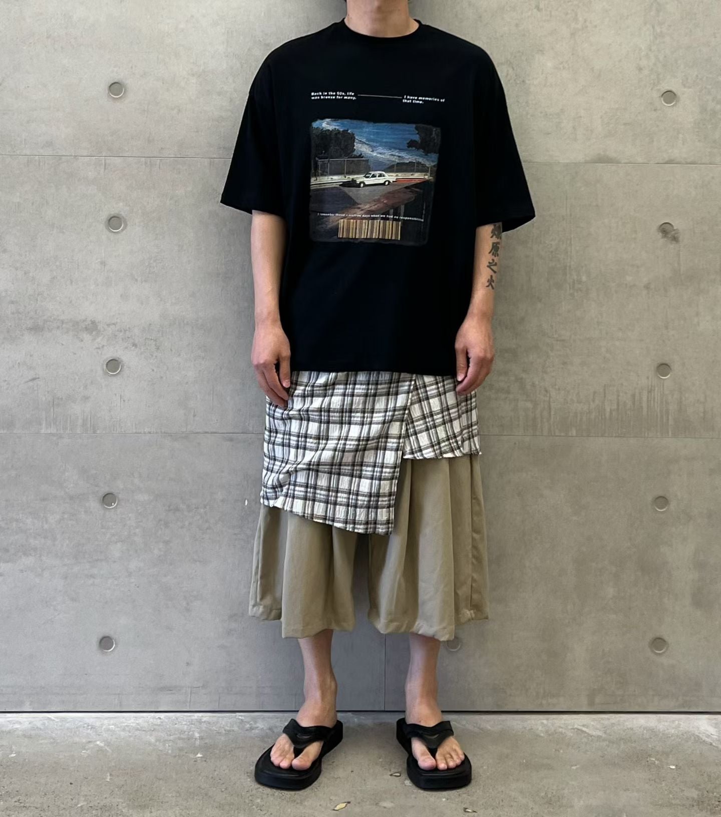 格仔披短褲