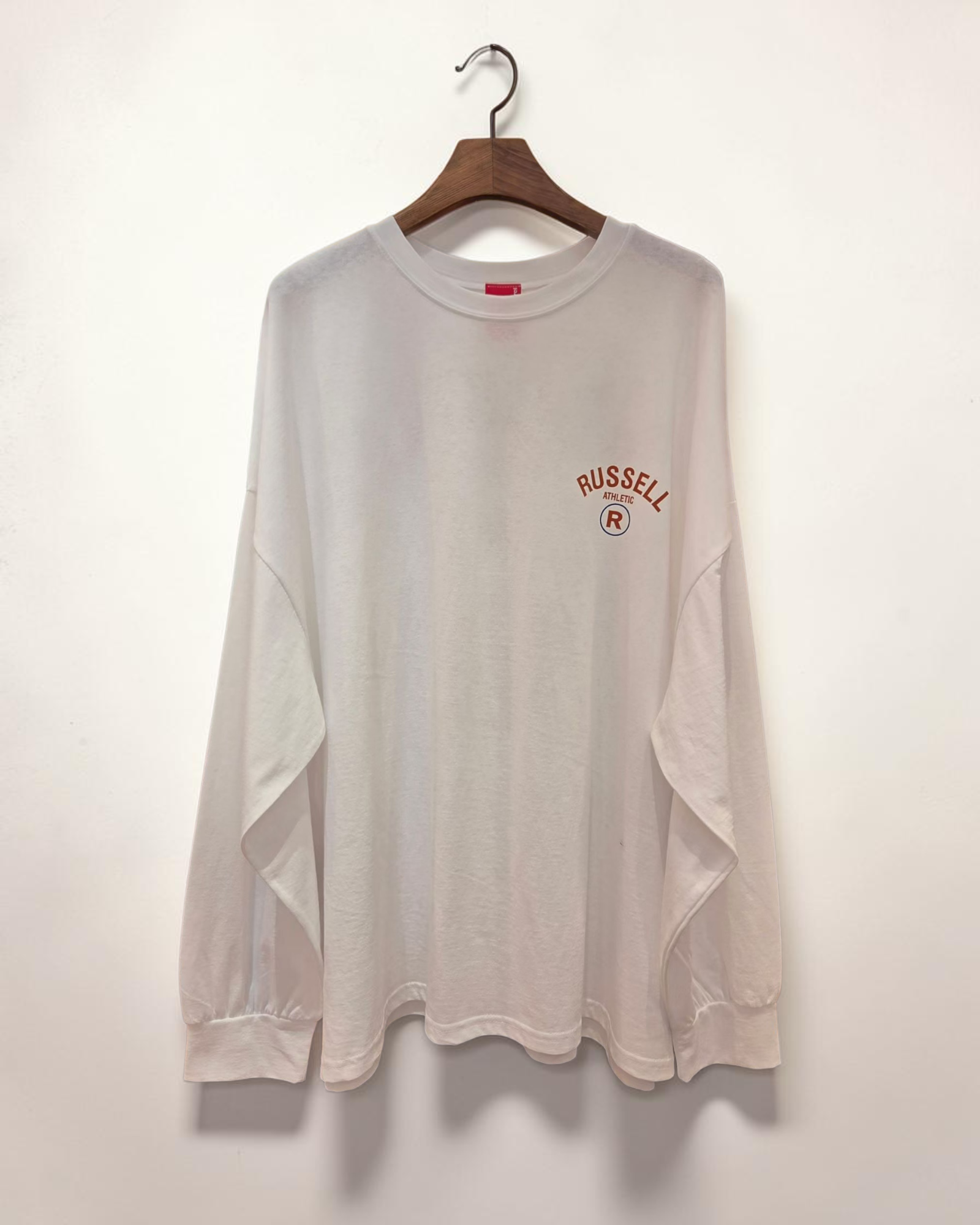 背RUSSELL長Tee