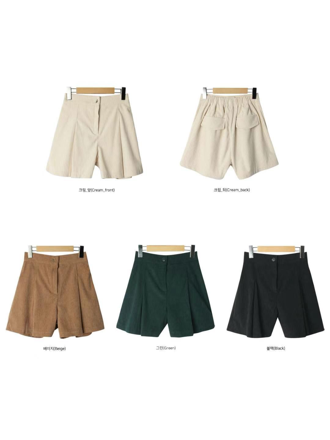 Light corduroy shorts