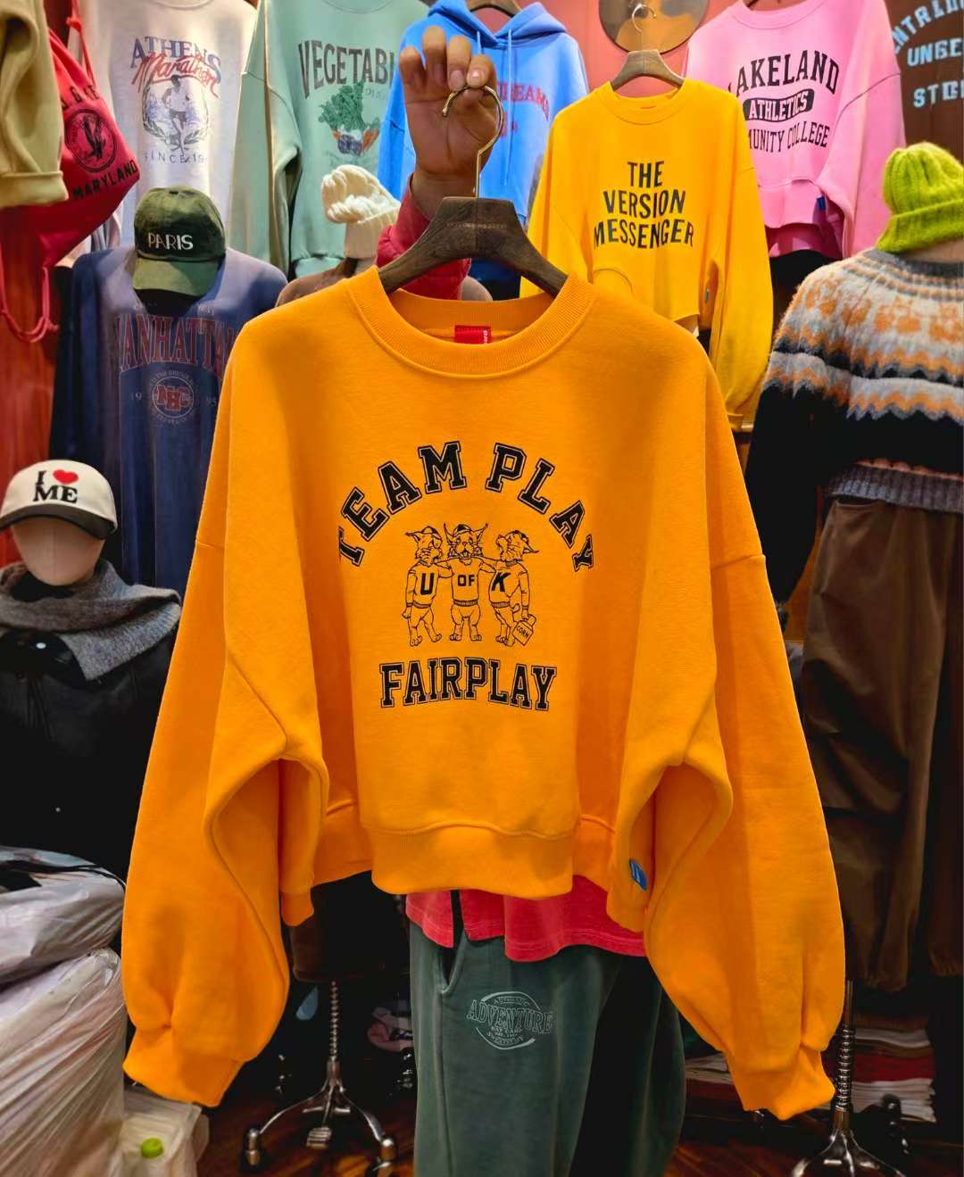 “TEAM PLAY”短衛衣