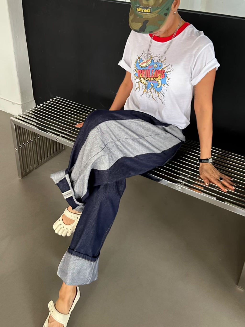 “Phillips”領拚色Tee