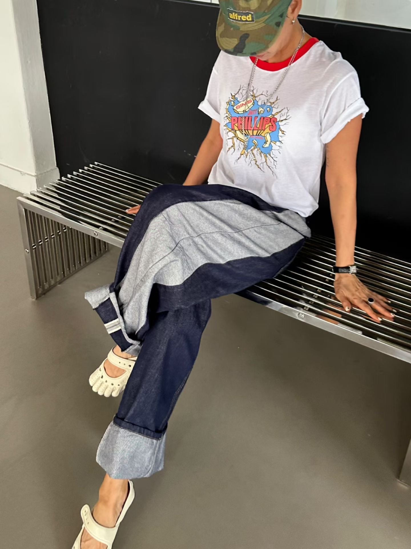 “Phillips”領拚色Tee