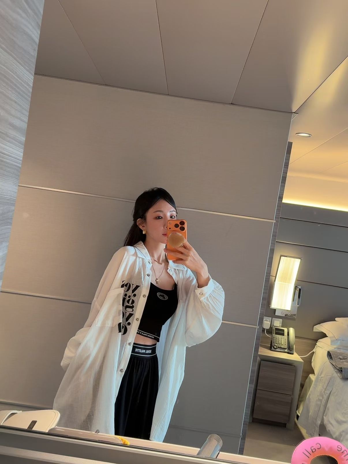 英文字pocket 雪紡長恤衫