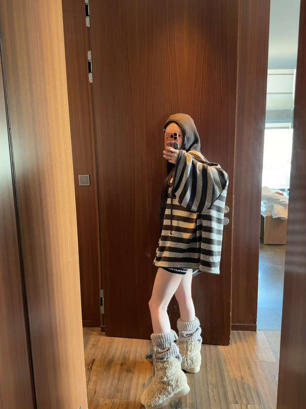 橫間有帽長冷連身裙