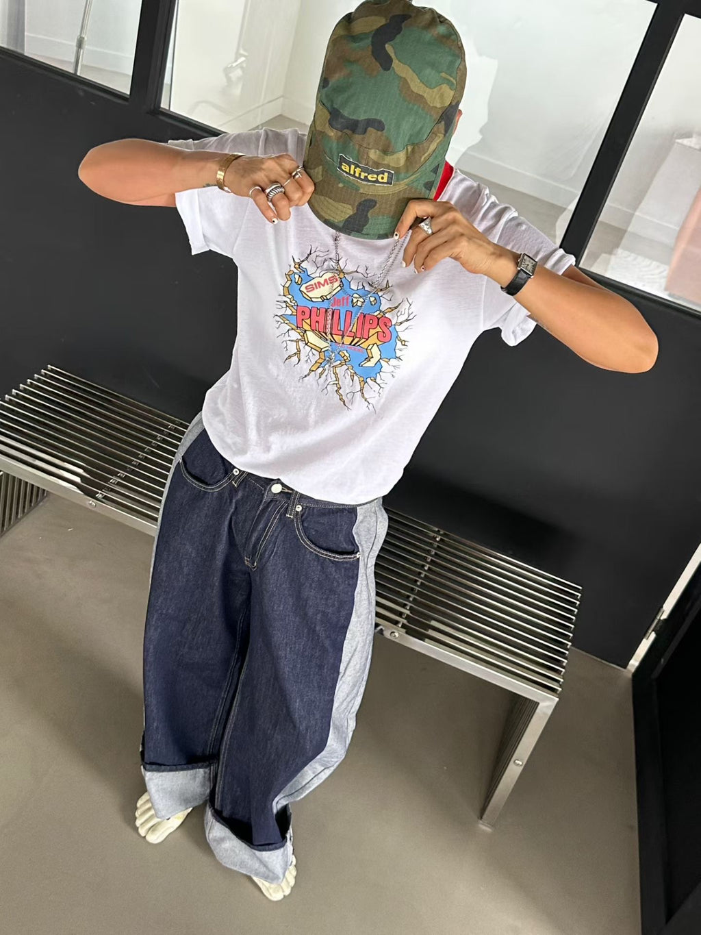 “Phillips”領拚色Tee
