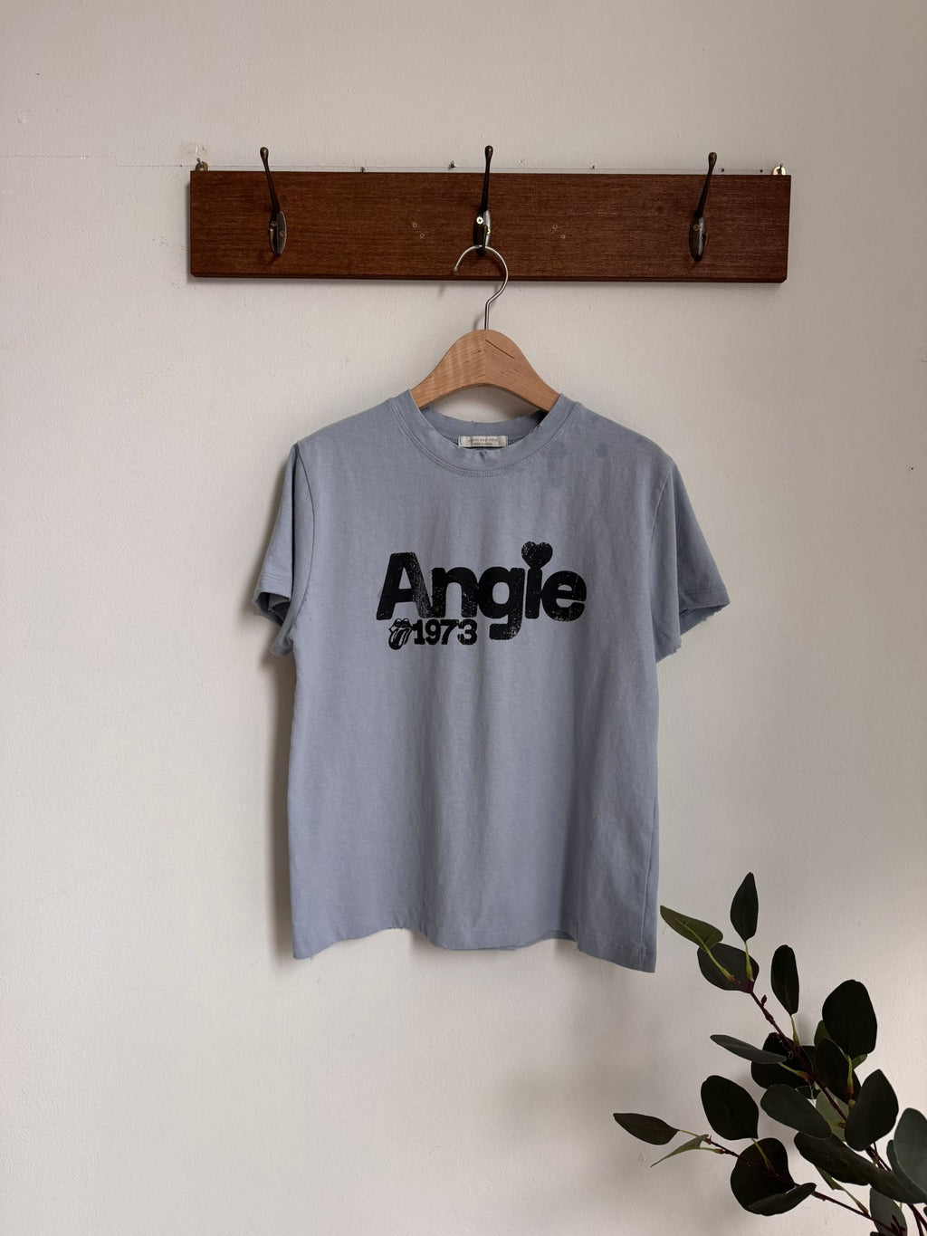 ‘’Angie”洗水Tee