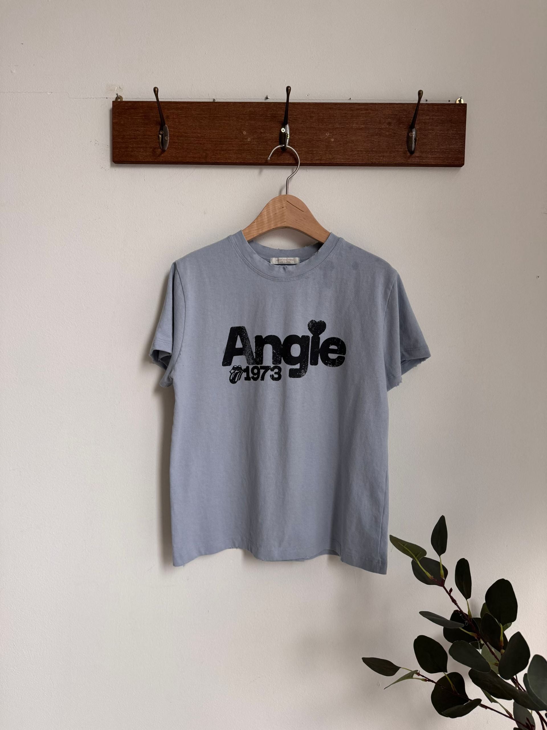 ‘’Angie”洗水Tee