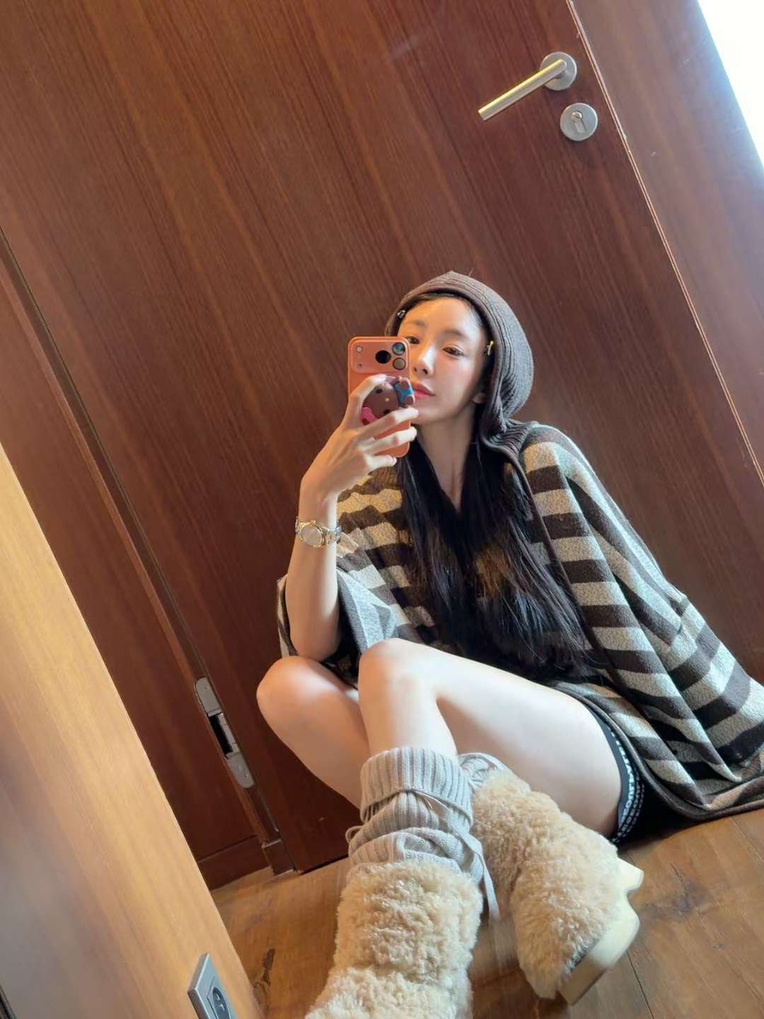 橫間有帽長冷連身裙