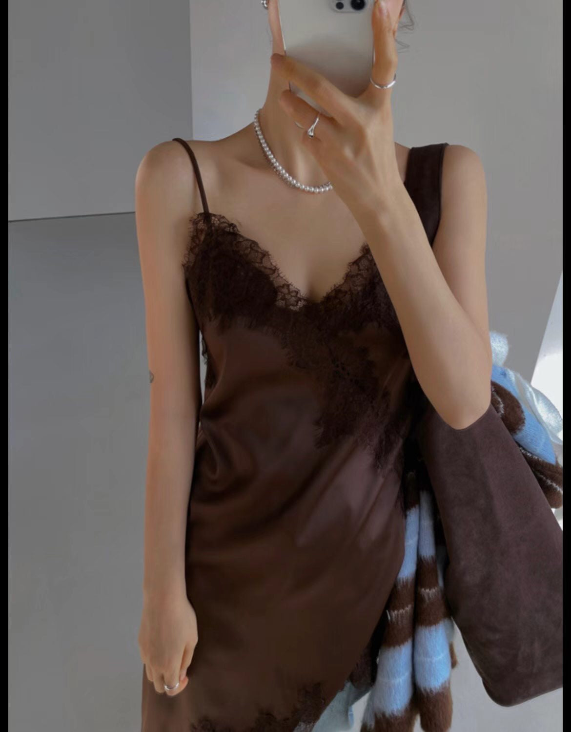 𢇁質lace吊帶連身裙