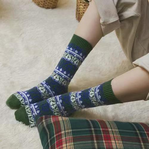 Wool floral socks