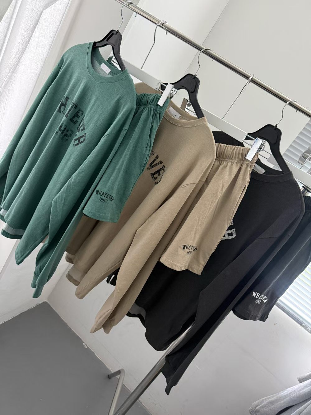 “WHATEVER”長袖Tee (set裝可另購“WHATEVER”布短褲)
