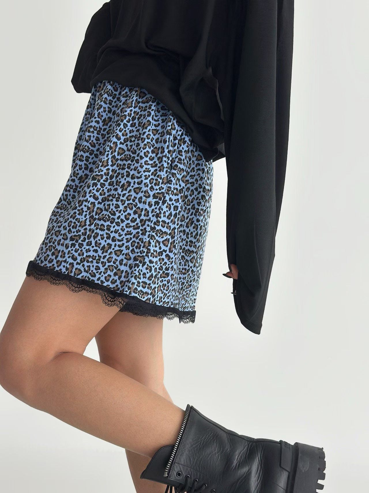 Lace邊豹紋短褲