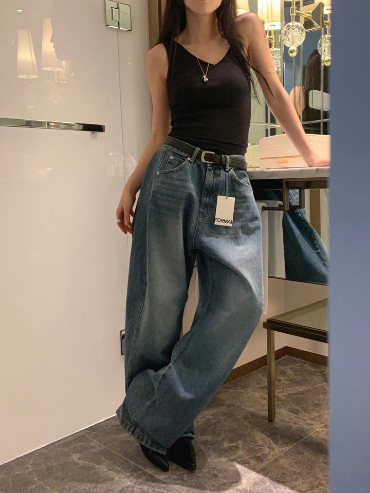 Carrot shaped jeans