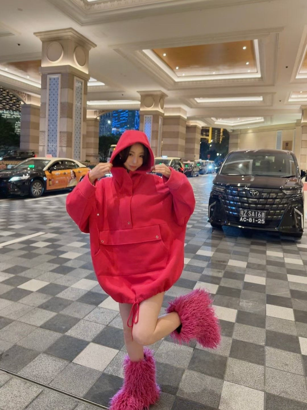 絨面前袋有帽衛衣