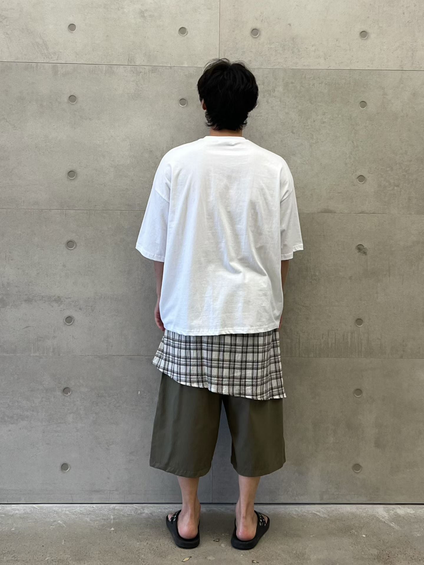 格仔披短褲