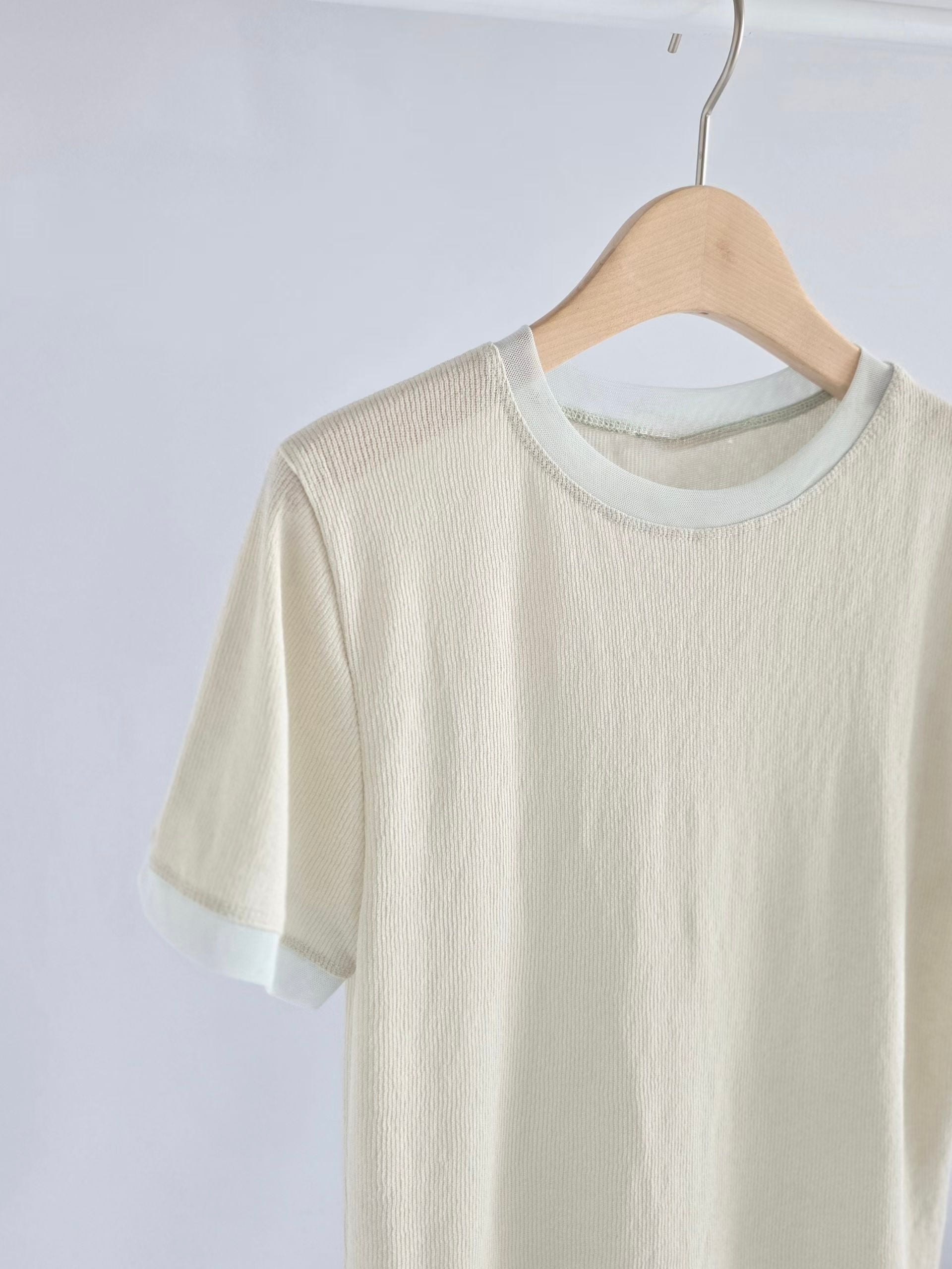 紗紗邊薄料Tee