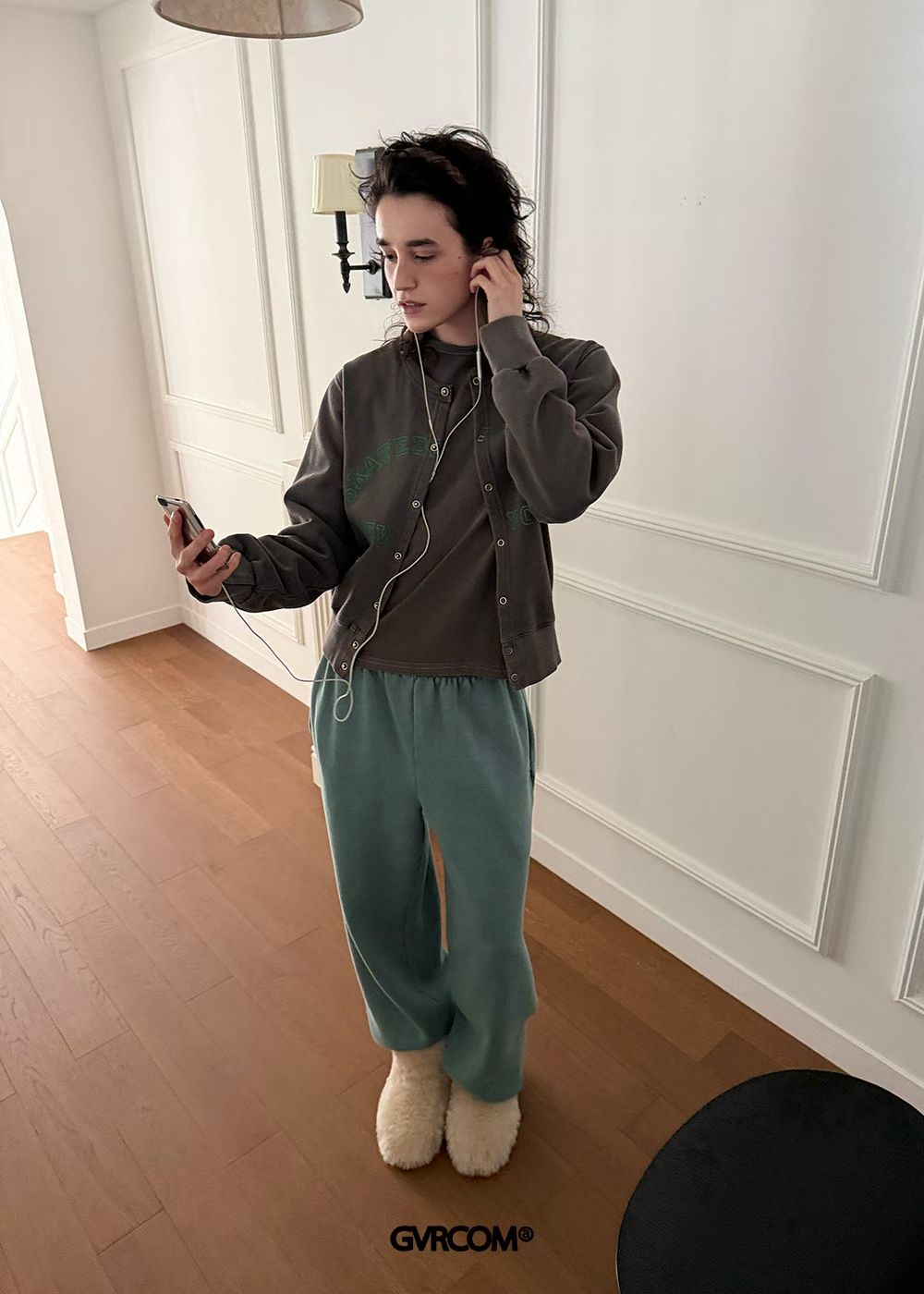 英文字洗水啪鈕外套