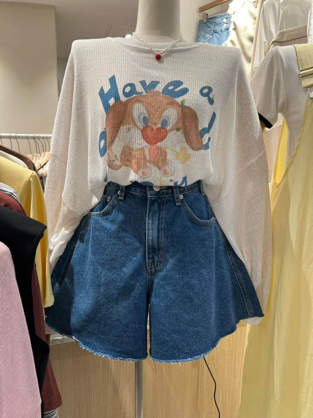 牛仔短褲