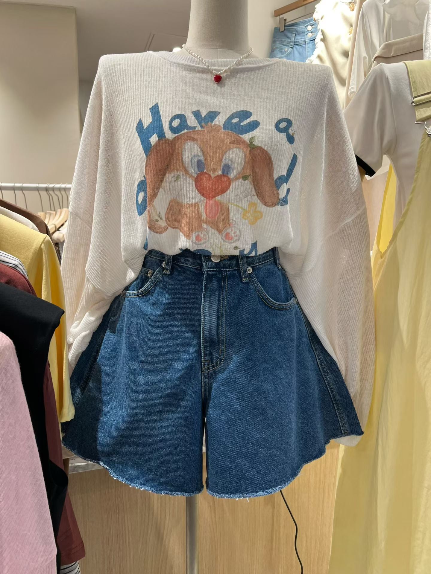 牛仔短褲