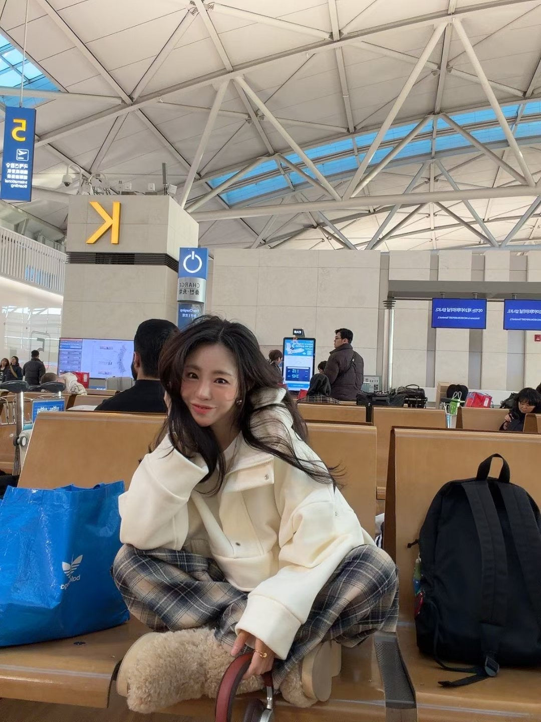 絨面前袋有帽衛衣