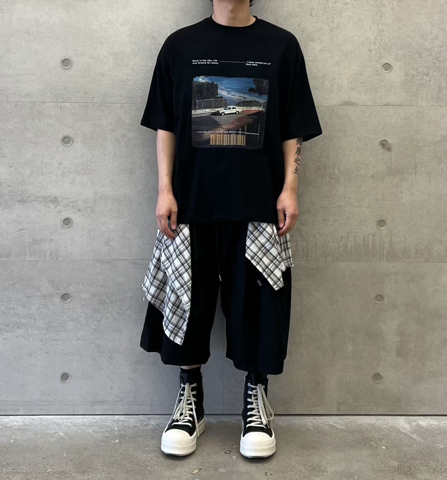 格仔披短褲