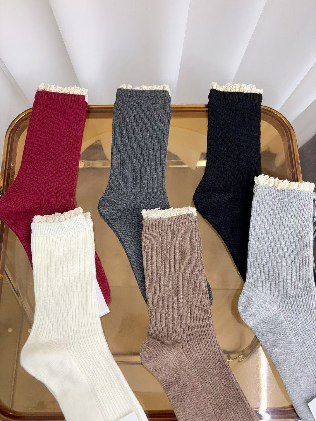 Lace邊坑紋襪($100/3對)