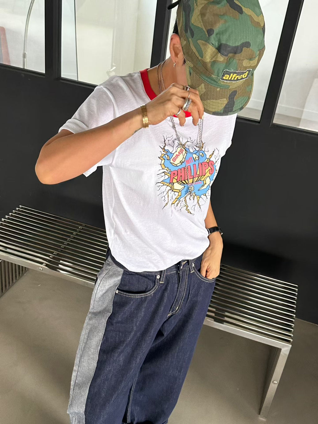 “Phillips”領拚色Tee