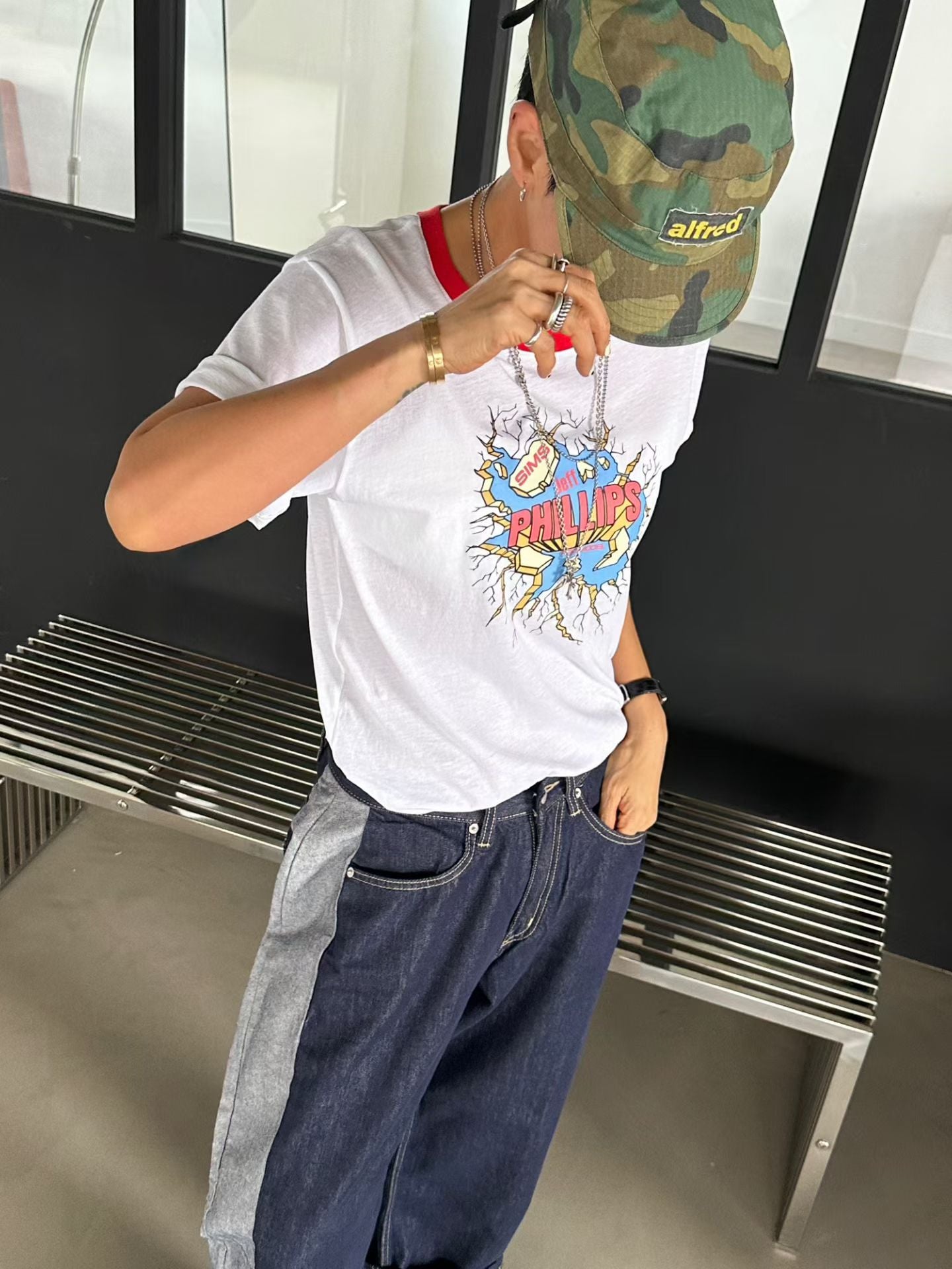 “Phillips”領拚色Tee