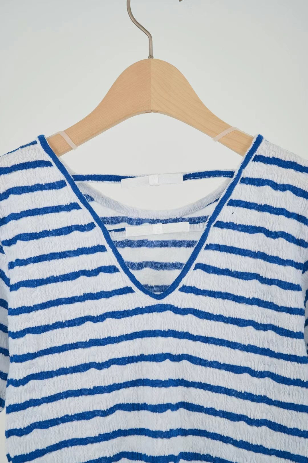 Horizontal thin Tee