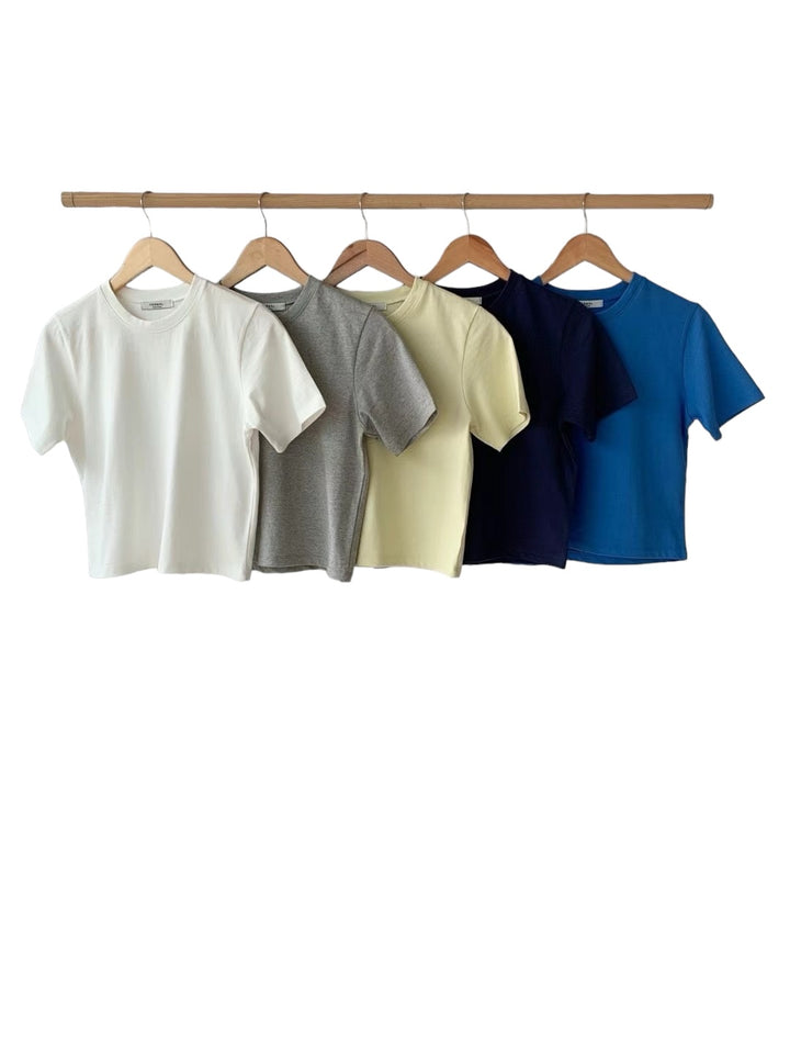 Short sleeve solid color Tee