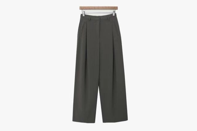 Light material trousers