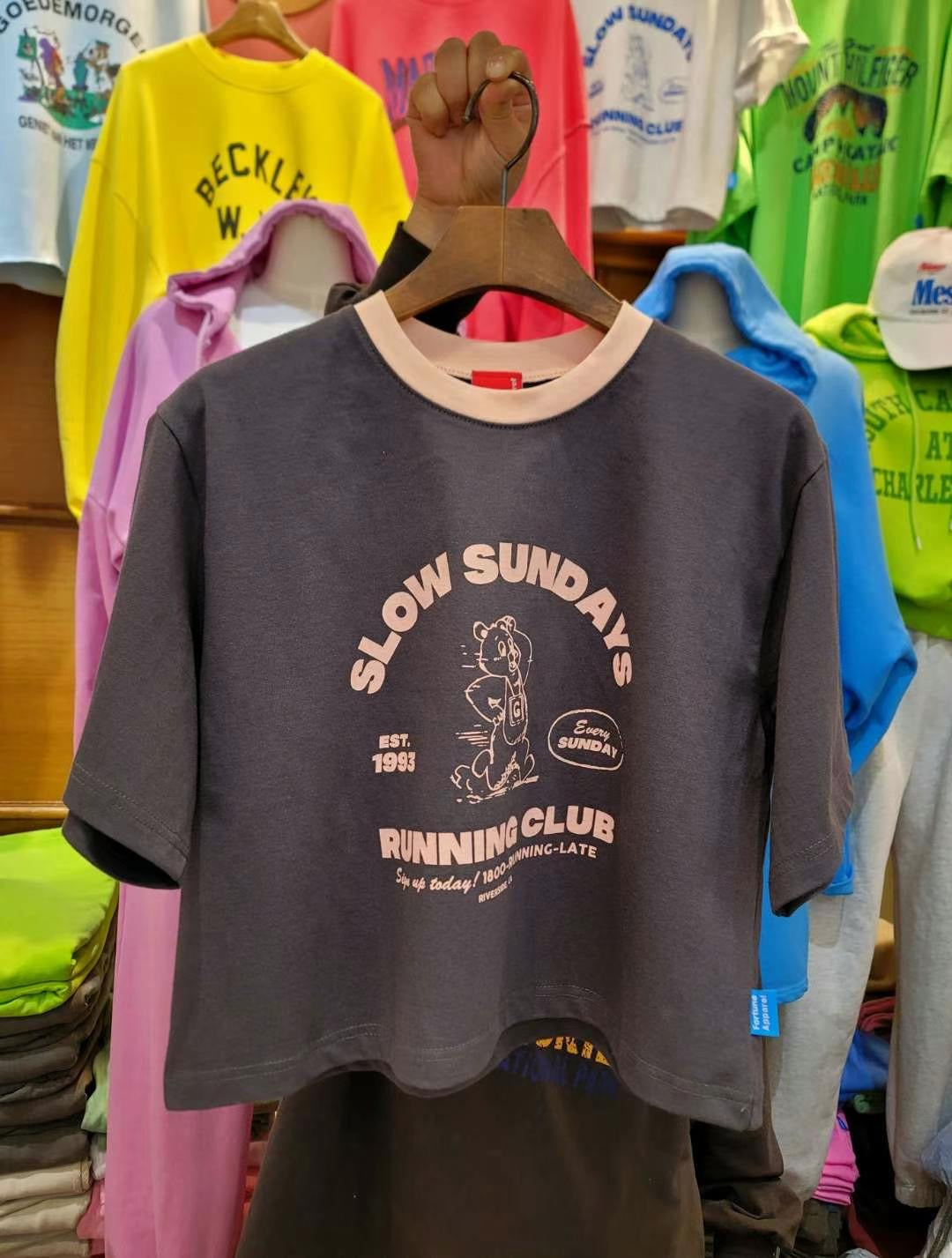 “Slow Sunday”拼色短Tee
