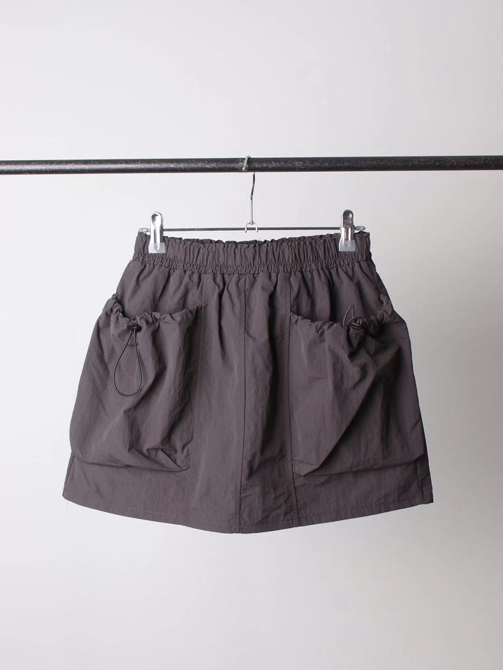 Slim-fitting skirt with rope bag (a vest jacket can be purchased separately for the set)