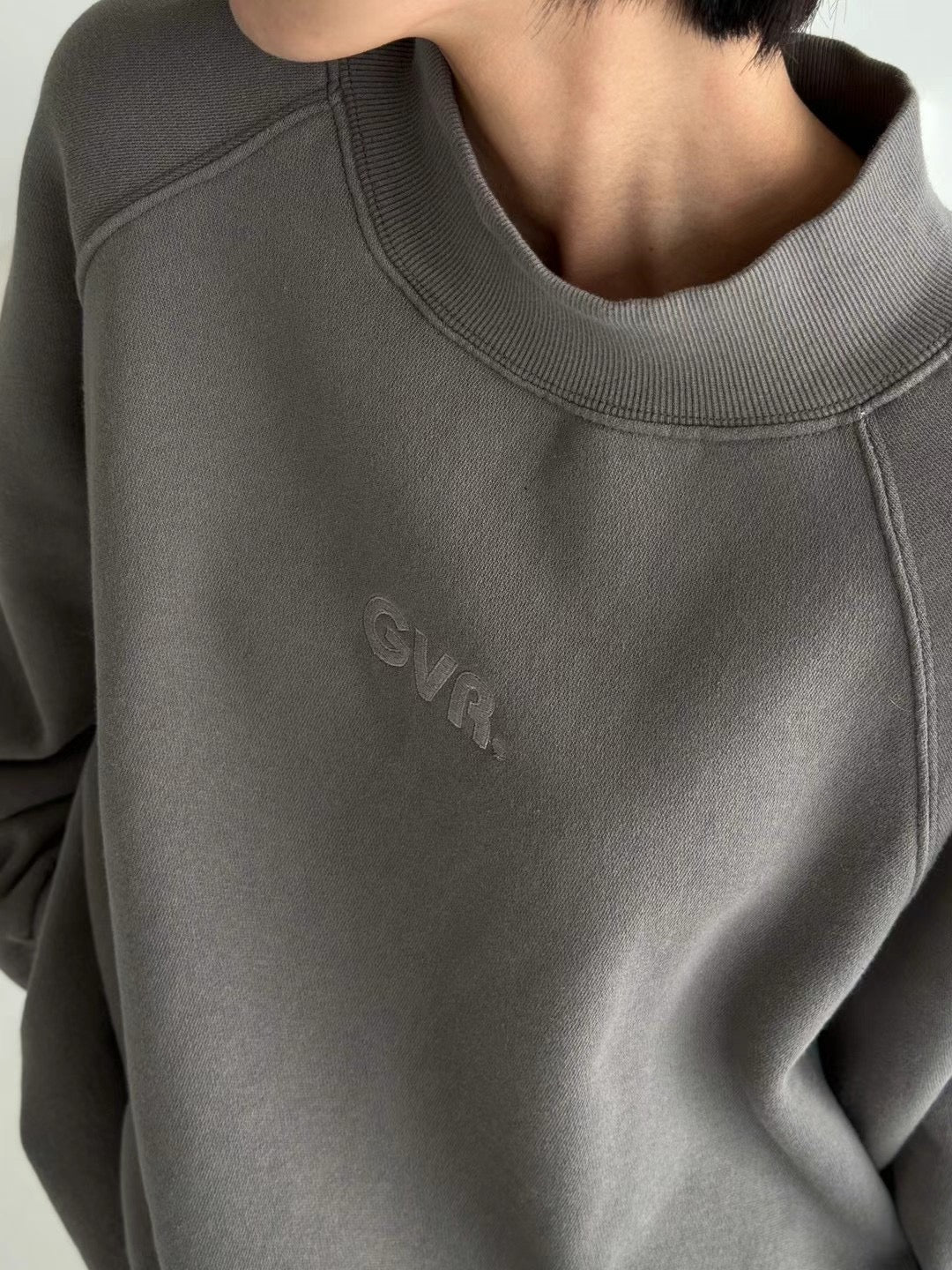 GVR business collar sweatshirt