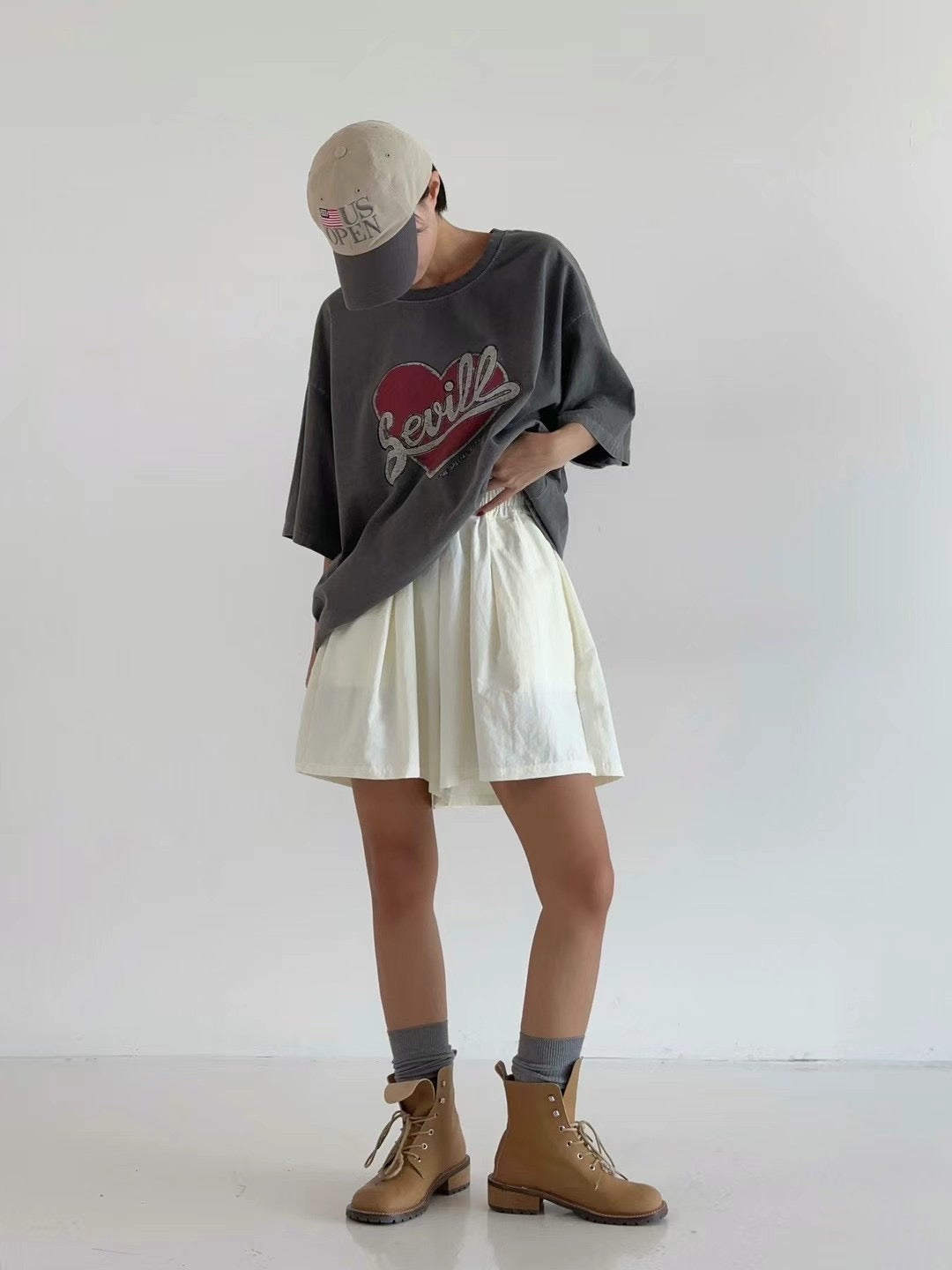 "Sevill" Tee with a long heart