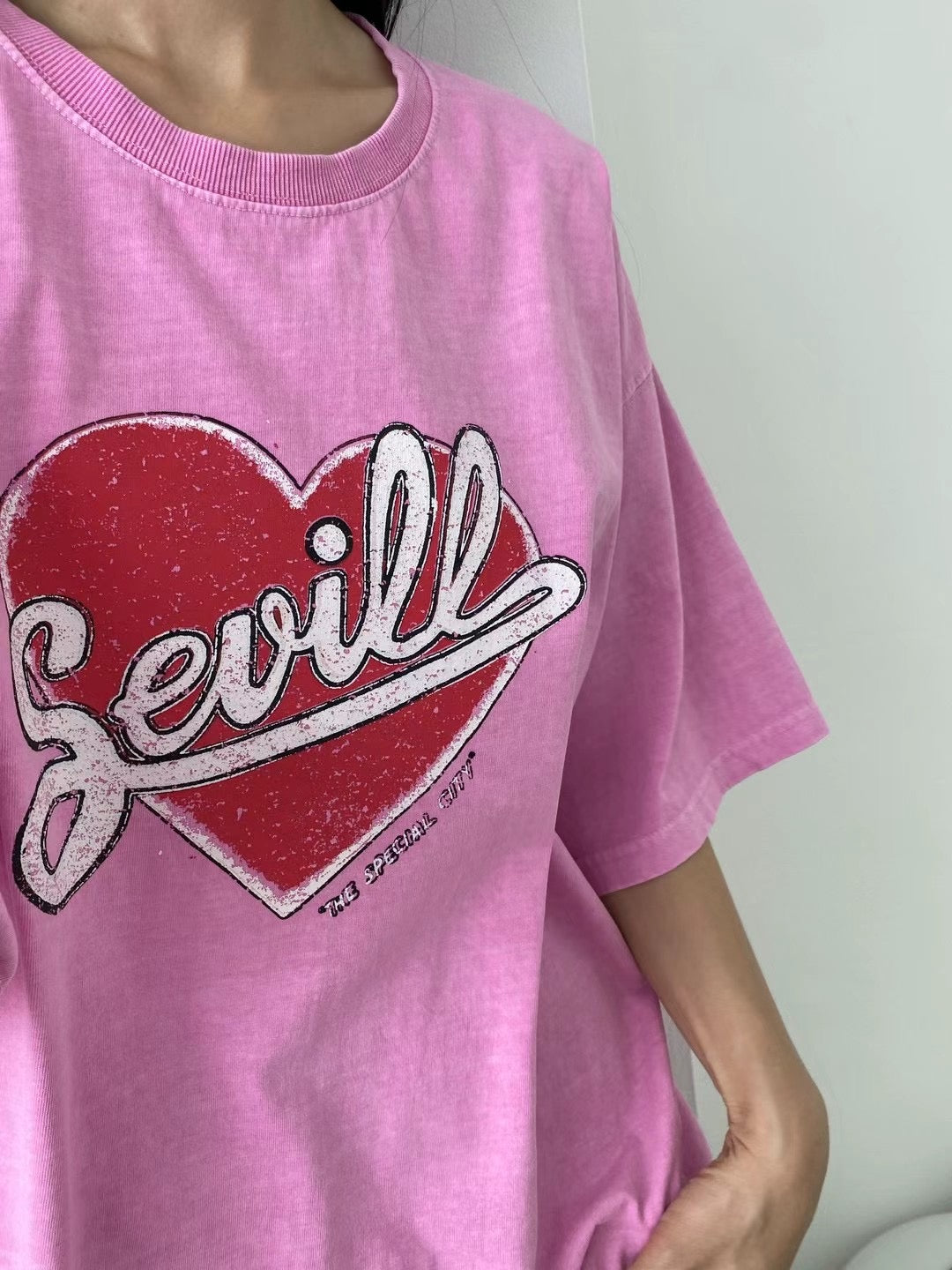 "Sevill" Tee with a long heart