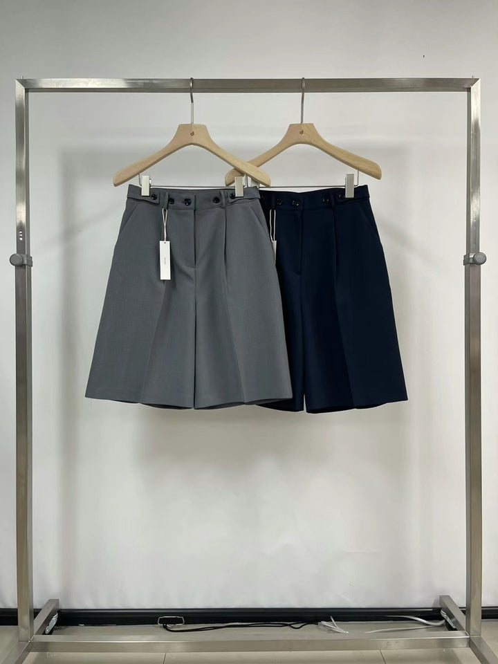 Suit shorts (a side-button suit jacket can be purchased separately for a set)